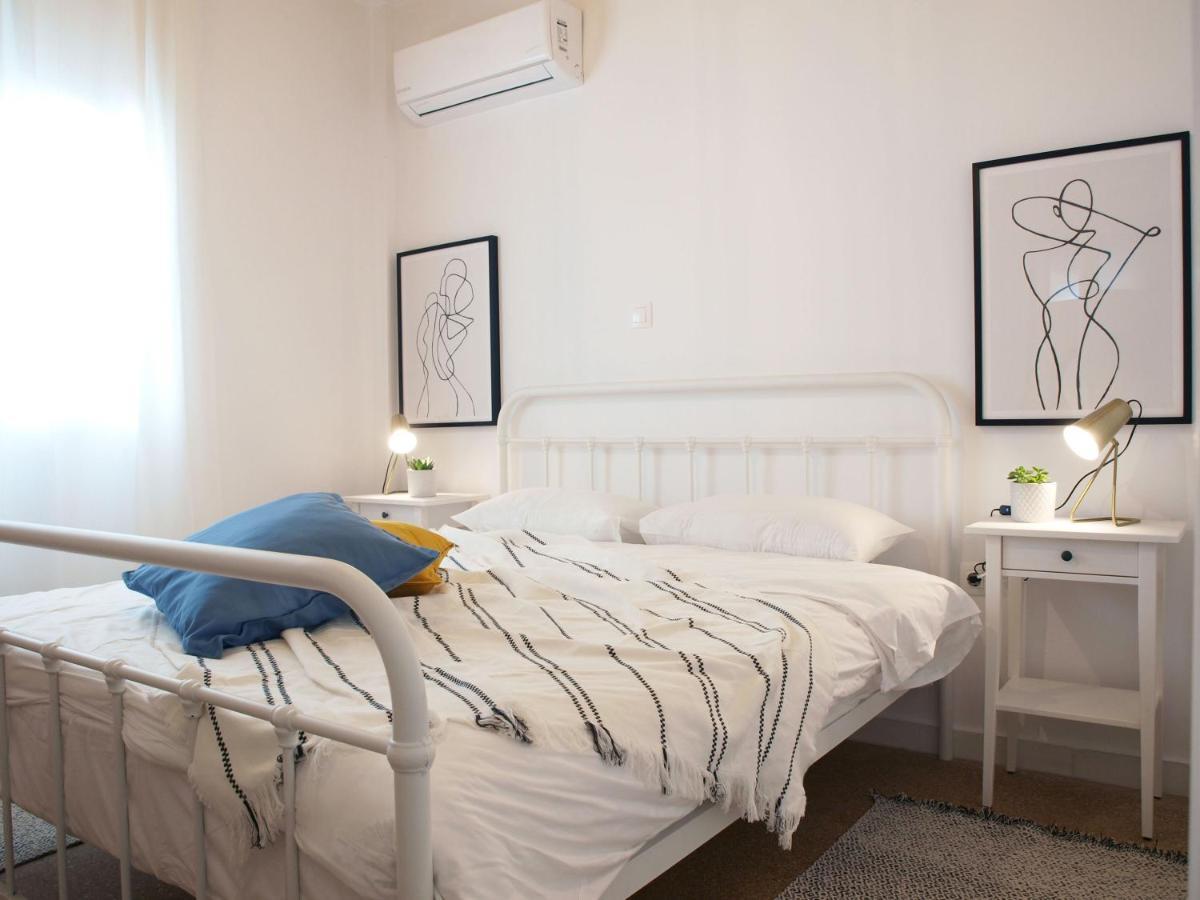 Breeze One Bedroom Apartment By Blupine Athens Exterior photo