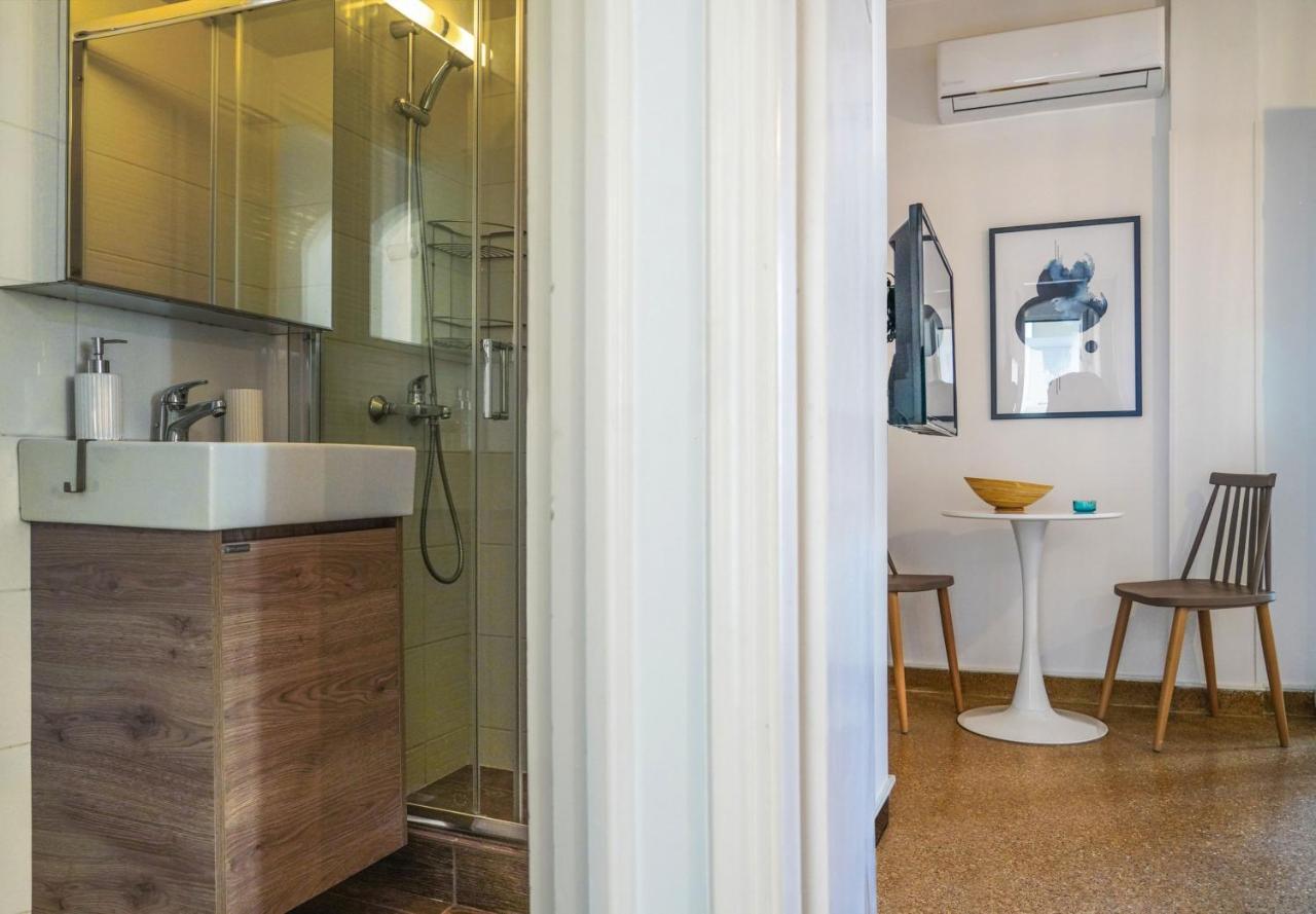 Breeze One Bedroom Apartment By Blupine Athens Exterior photo