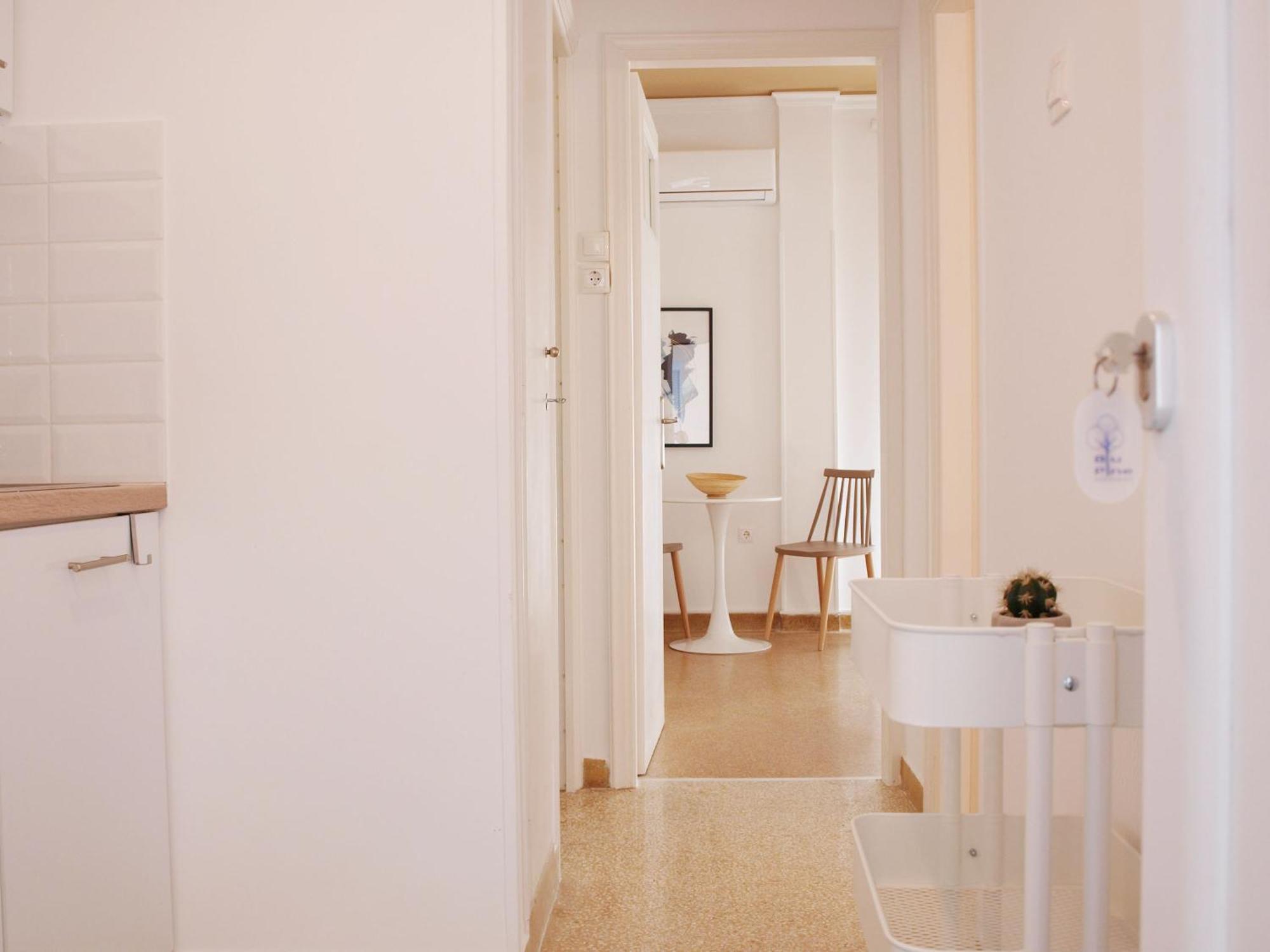 Breeze One Bedroom Apartment By Blupine Athens Exterior photo